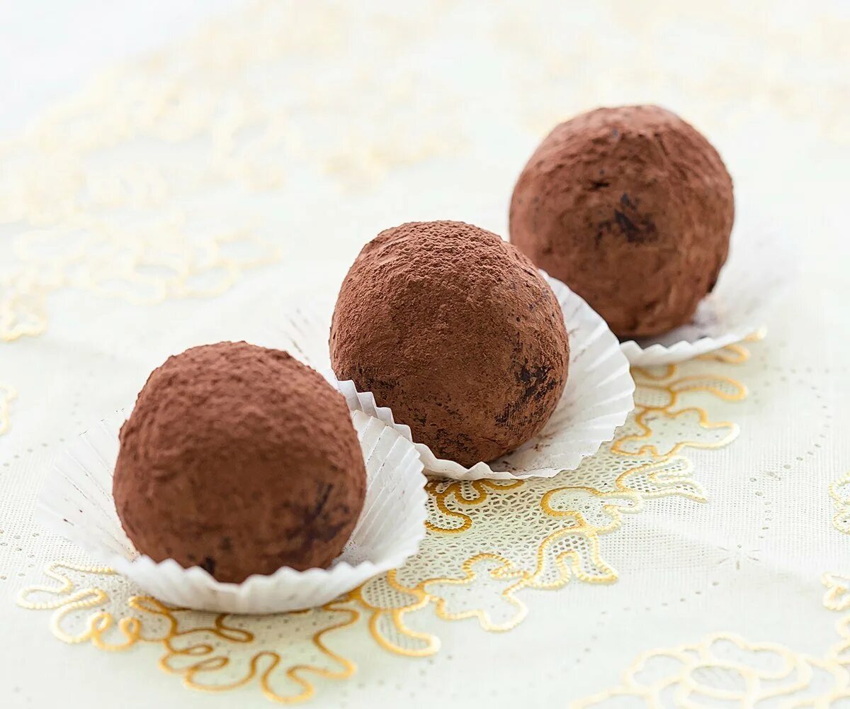 конфеты победа вкуса трюфели шоколадные. трюфельный шоколад. шоколадные трюфели. конфеты красный октябрь трюфели 200 г. калифорнийский трюфель.