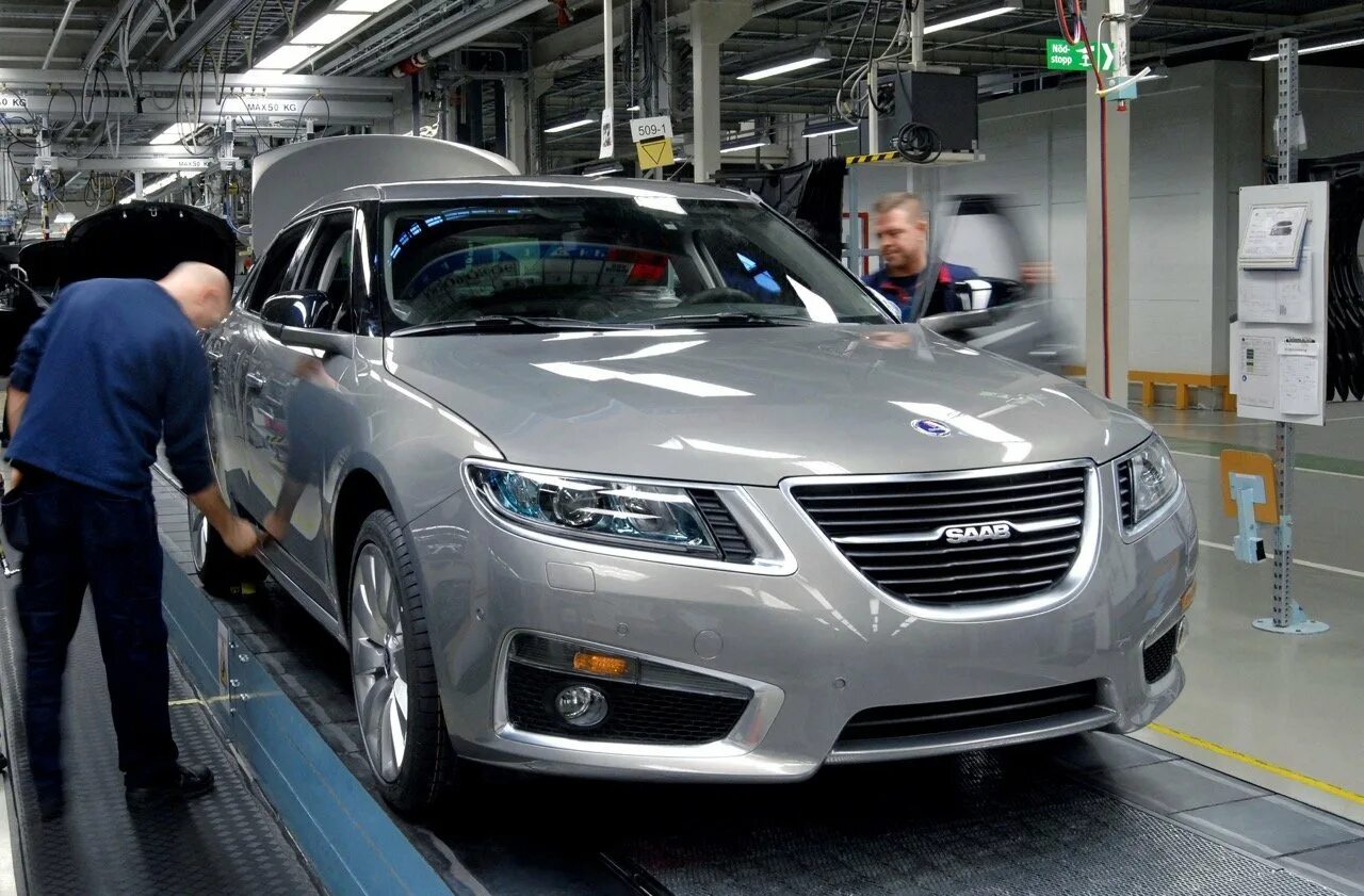 Кто выпускает автомобиль. Saab Automobile ab. Saab машина производитель. Автомобильный завод Сааб. Завод Сааб в Швеции.