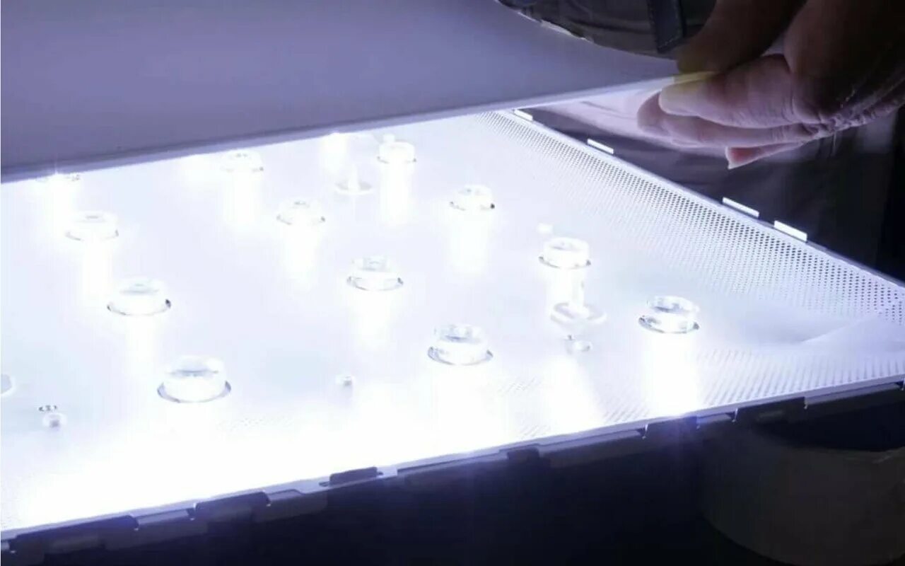 Подсветка матрицы телевизора ремонт. Лед подсветка для телевизора lg. Матрица led телевизора. Подсветка матрицы телевизора. Ue32f5020ak подсветка.