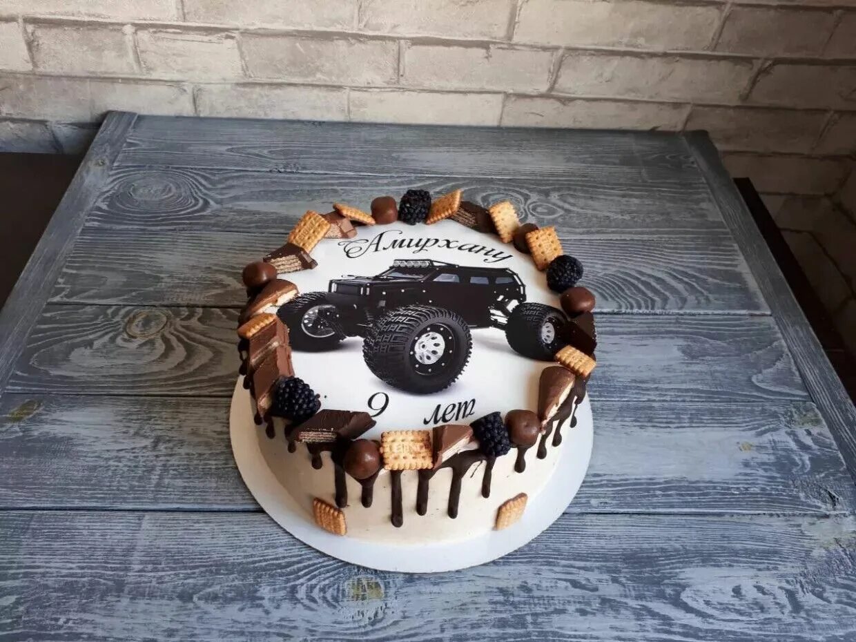 Декор торта для юноши ♡ Olesya Boltovskaya ♡ on Instagram: "Всем привет! Совсем перестала Вам показыва