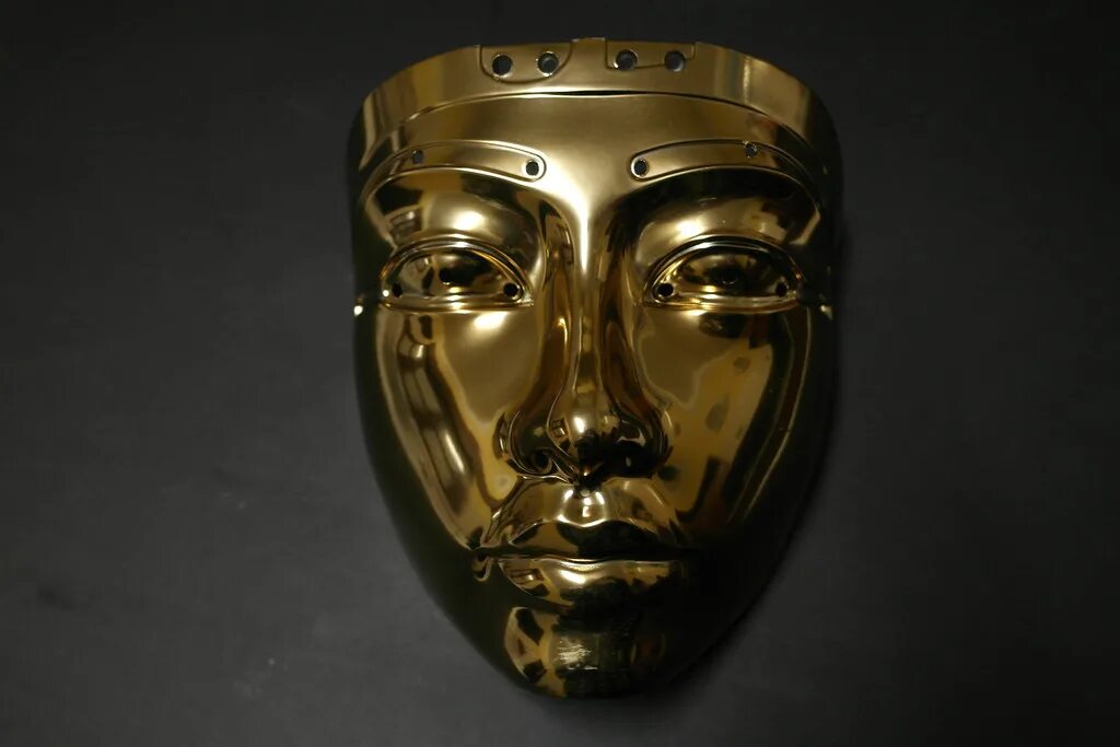 Голден Маск Золотая маска. Эрсан Золотая маска. Золотая маска царя Тереса. Трифация маска.