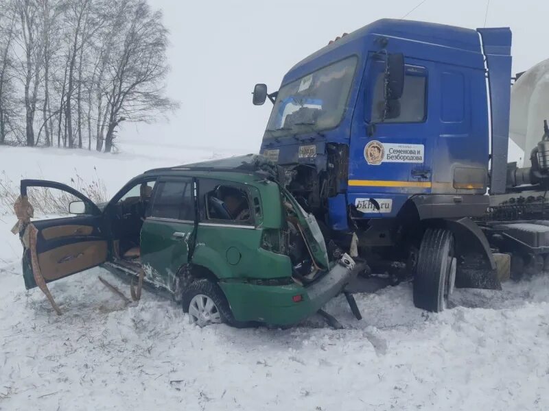 Авария с грузовиками в Воронежской области. ДТП Воронежская область МАЗ. 30 декабря 2017 1710