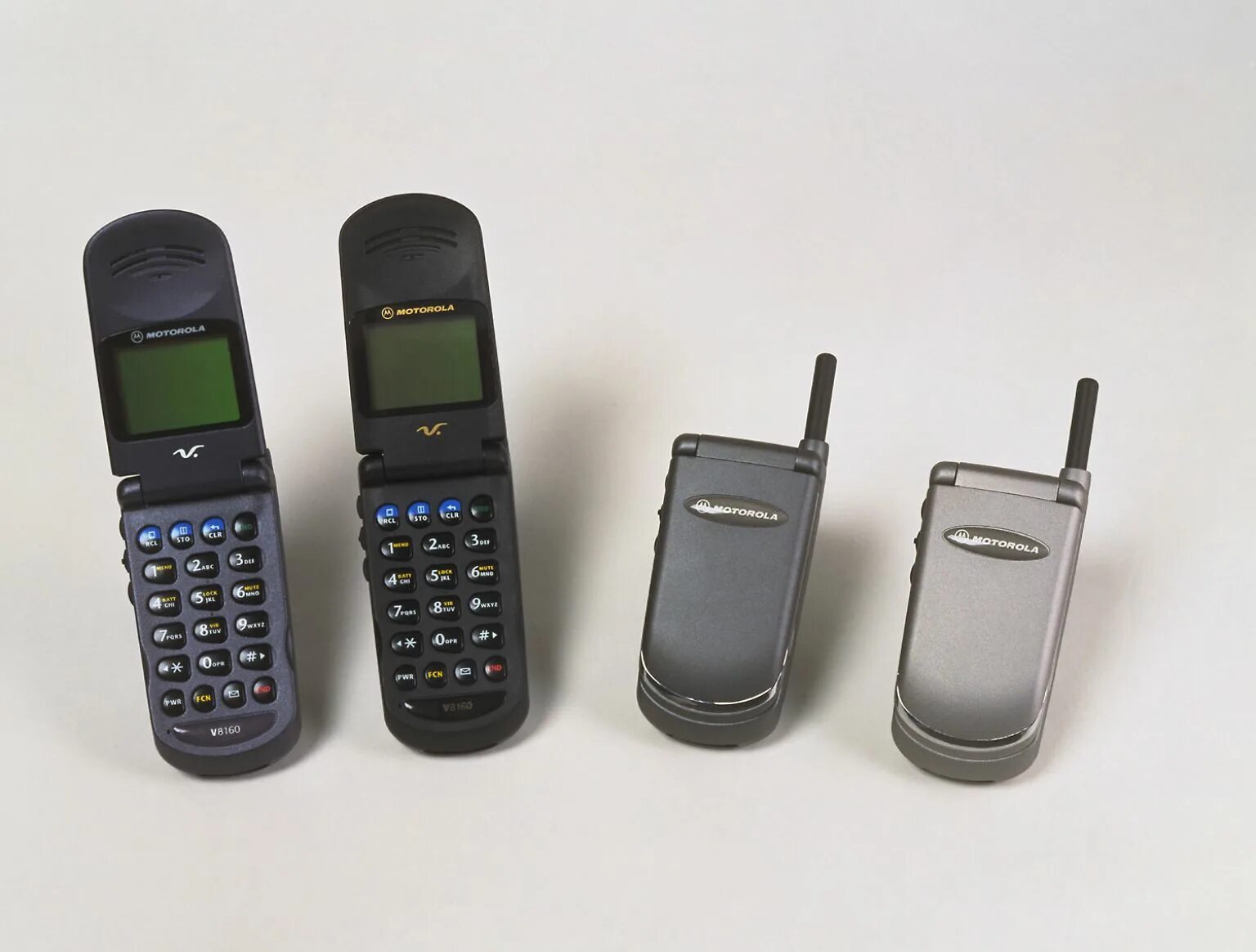 Моторола talkabout t2288. Motorola сотовый 2000. Motorola сотовый 2000. Motorola 2000. Motorola l2000.