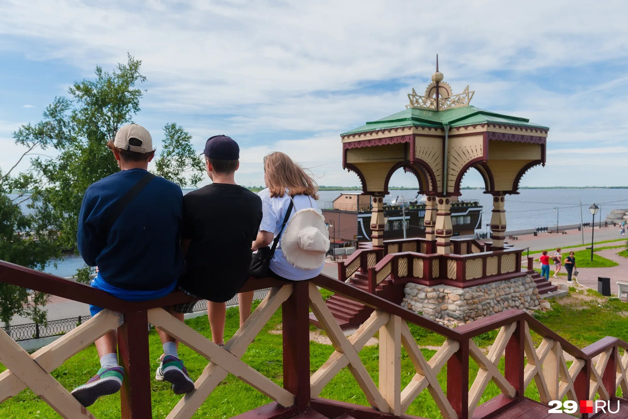 открытый каток мега омск. день вмф архангельск 2022. куда сходить в архангельске. день города архангельск. проспект чумбарова-лучинского архангельск.