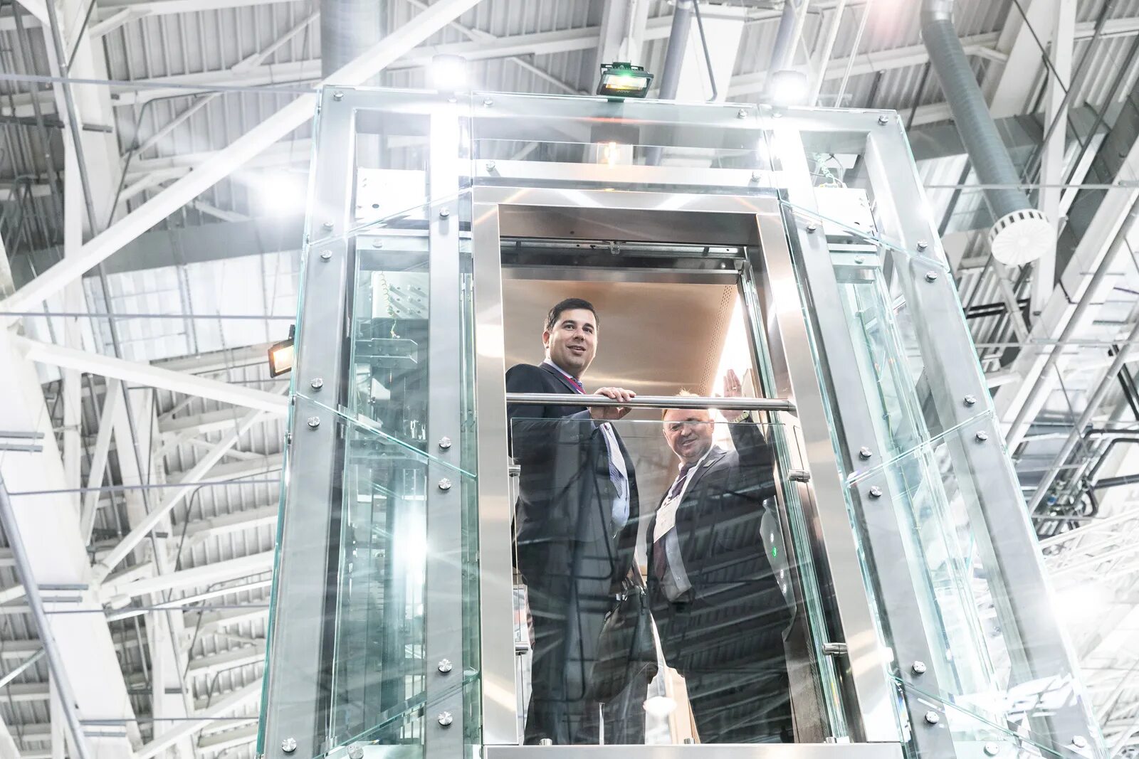 Кмз карачаровский механический завод. Кабины для цехов. Russian elevator week 2023 выставка. Щербинский лифтовый завод. Лифт щлз 2022.