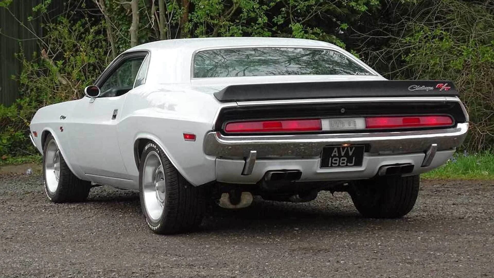 Вес челленджера. Dodge Challenger RT 1970. Додж Челленджер RT 1970. Dodge Challenger 1970. Додж Challenger 1970.