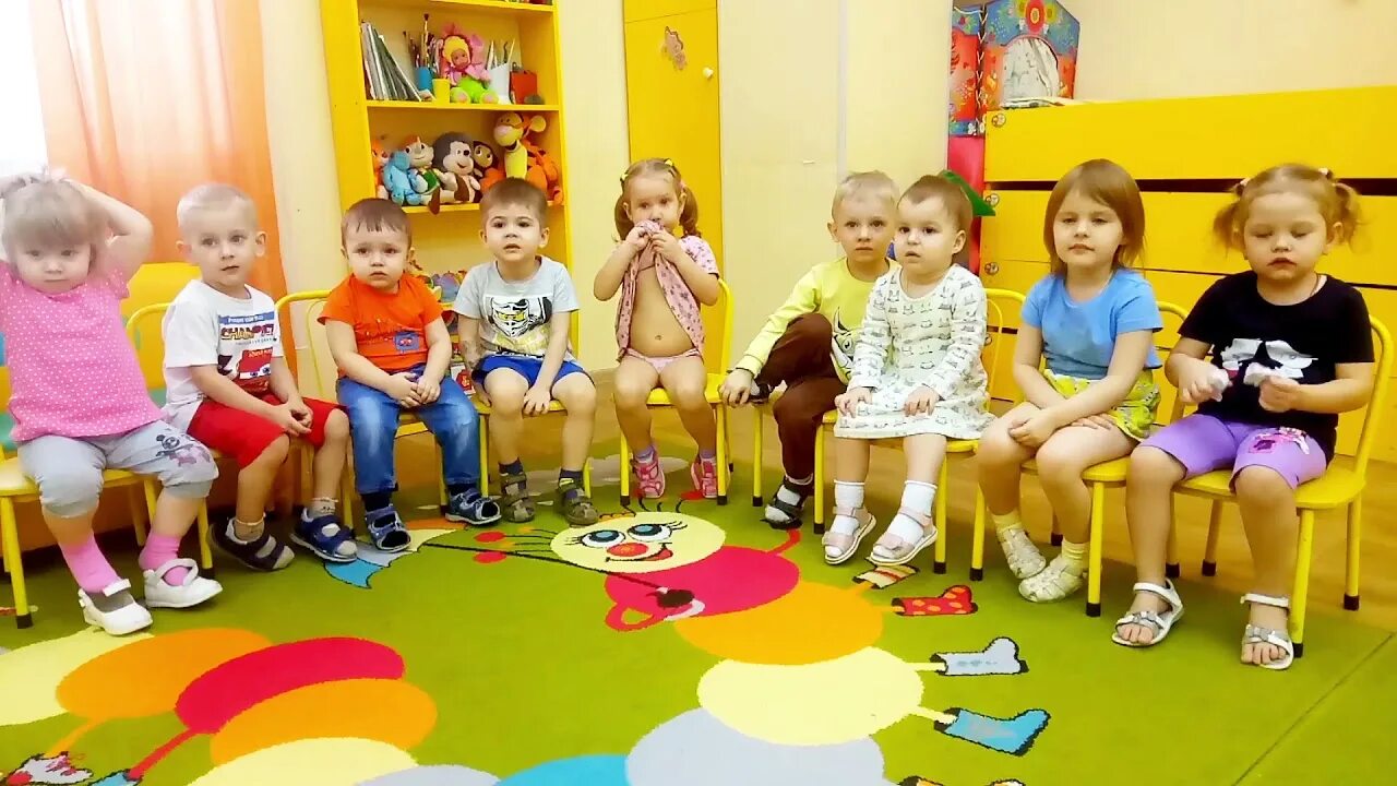В детском садике растем. Средняя группа в детском саду.