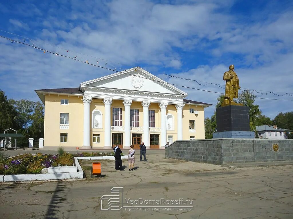 Самарская область г похвистнево. Дворец культуры Похвистнево. Г Похвистнево Самарская область. Площадь Похвистнево. Площадь Похвистнево Самарской области.