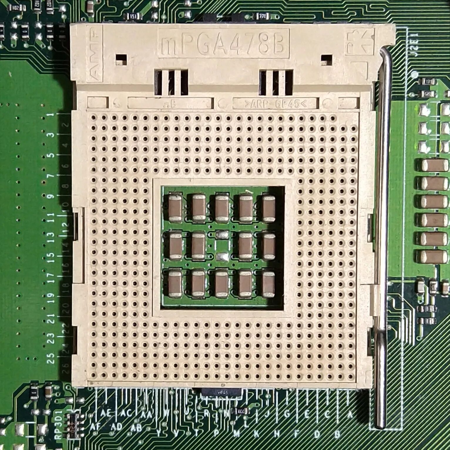 Сокет mpga478b. Ppga478 процессоры. Сокет материнской платы mpga478b. Intel 478 Socket.