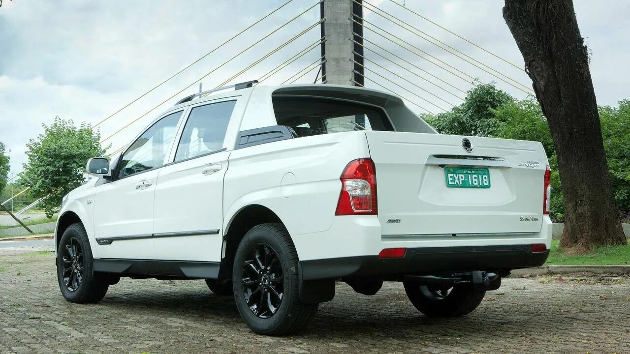 Рестайлинг ssangyong. Ssangyong actyon sports 2018. ssangyong actyon sports 2017. ssangyong actyon sports 6x6. ssangyong actyon sports рестайлинг.