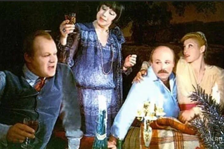 По какому каналу идет старый новый год. Старый новый год фильм 1980. м.м. рощина «старый новый год». александр калягин новый год. старый новый год фильм 1980 кадры.