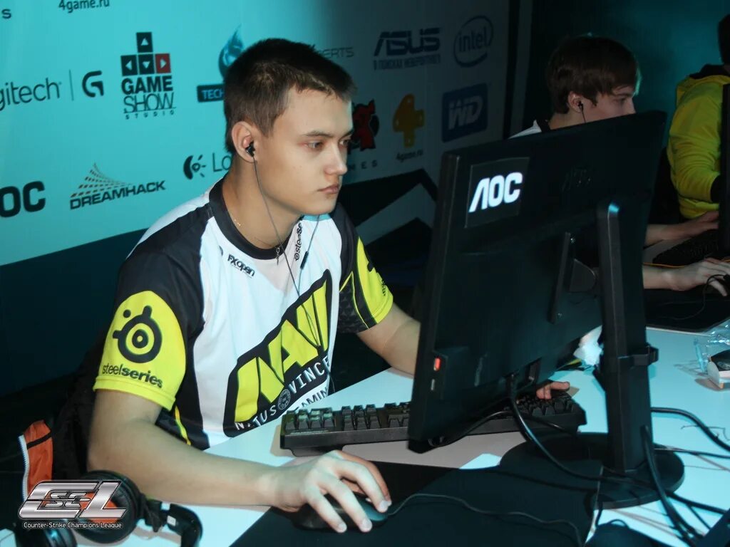Electronic cs go. Денис костин seized. сизд кс го. electronic navi 22. seized мышка.