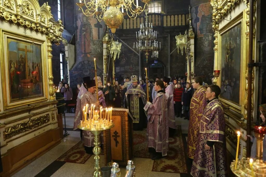 Всенощное бдение утреня. Вечерняя служба в церкви. Всенощная служба. Всенощное богослужение