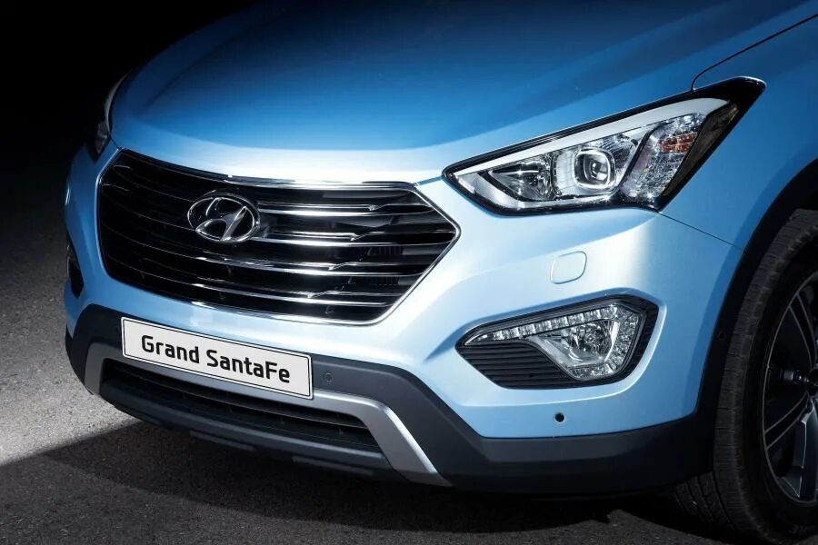 Купить гранд санта фе. Hyundai Grand Santa Fe 2013. Хендай Санта Фе 2014. Гранд Санта Фе 2014. Хендай Гранд Санта Фе 2014 комплектации.