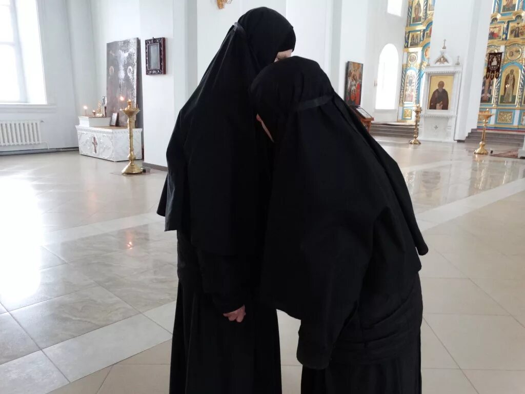 Женский монастырь монахини жизнь в монастыре. Ухожу в монастырь. Постриг в новодевичьем монастыре. Инокиня мастридия. Почему люди уходят в монастырь 5 класс.