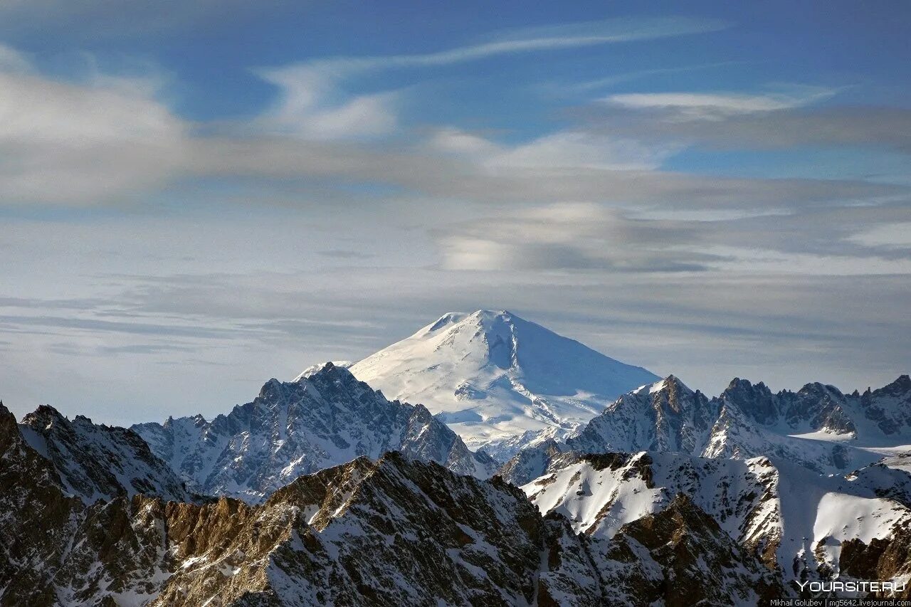 Вершина кавказа. Эльбрус Эверест Осетия. Северная Осетия Эльбрус гора. Горы Кавказа Эльбрус зимой. Вершине горы зимой Эльбрус.