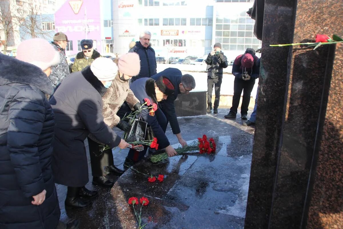 Дань памяти погибшим. Воины афганцы Ленинского района Тульской области. 15 Февраля день памяти о россиянах исполнявших служебный долг. Мероприятие к Дню памяти россиянам 15 февраля. День памяти 24 февраля 2022 года фото.