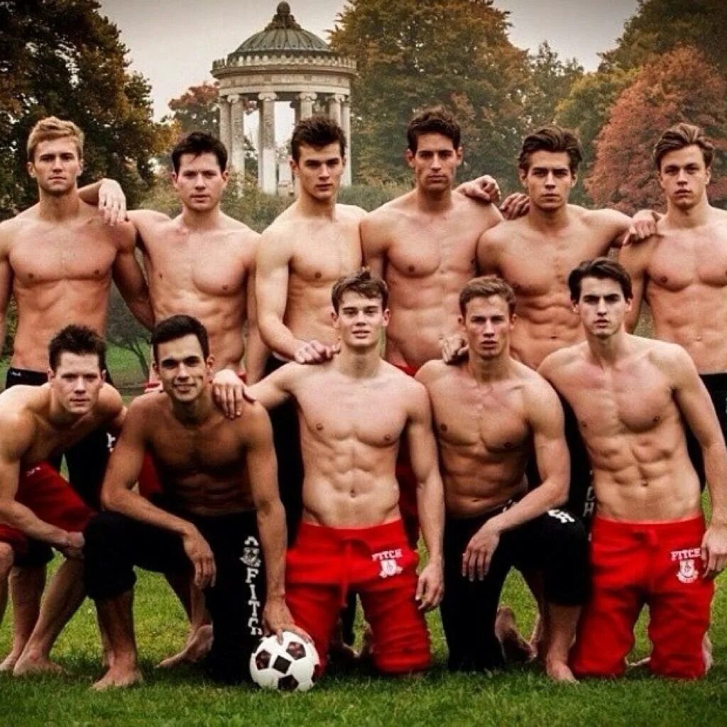 много мужчин. много красивых парней. много мужчин. толпа красивых мужчин. Abercrombie & fitch guys.