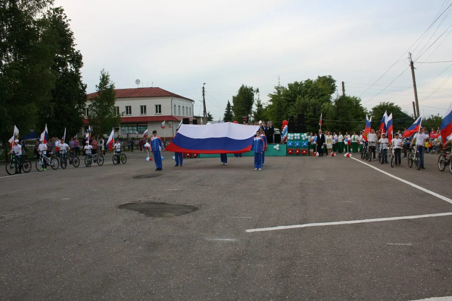 Погода спасск по часам. Спасск Пензенская область. Город Спасск Пензенская область. Аллея героев Спасск Пензенская область. Советская площадь г. Спасск Пензенская обл.