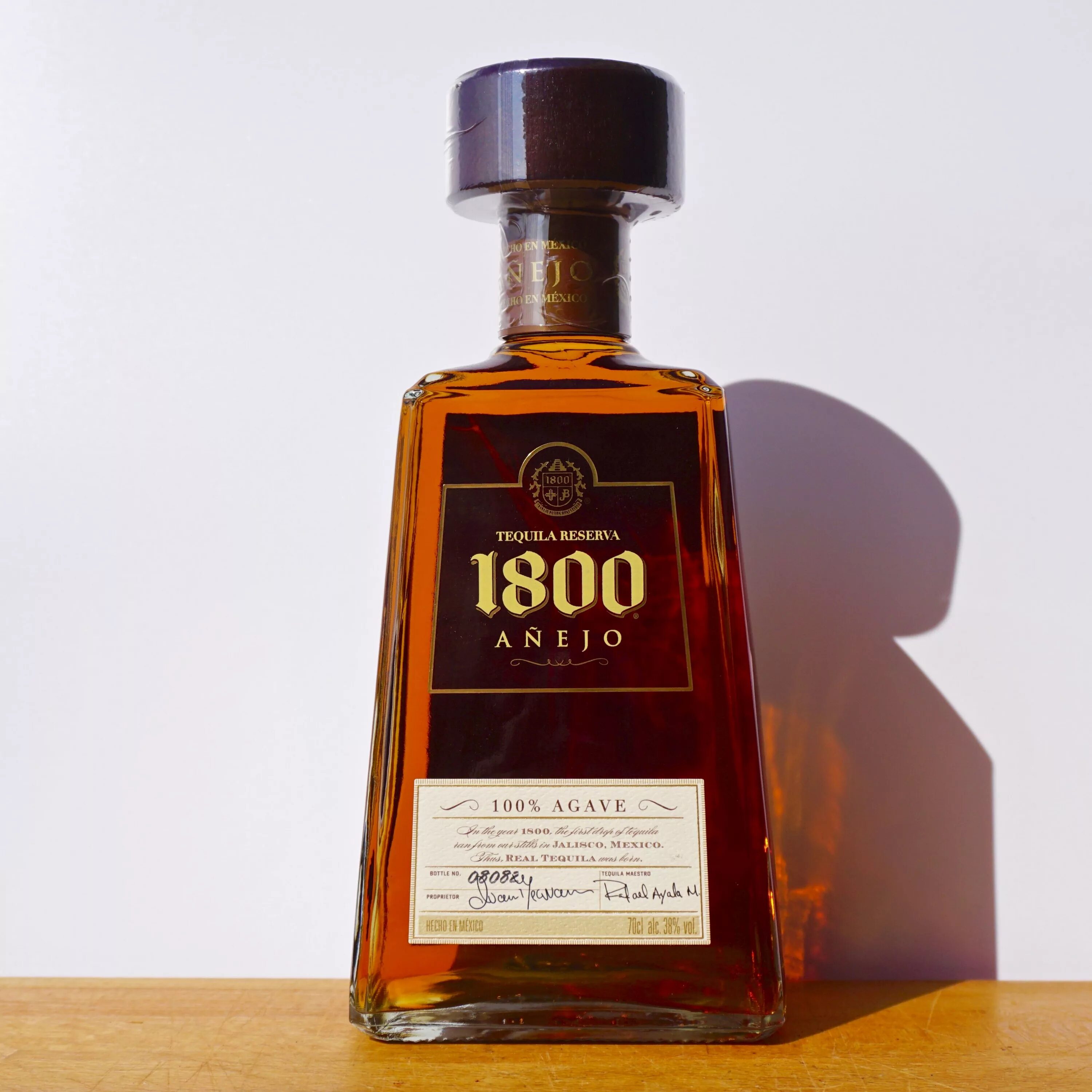 Текила 1800. Текила Аньехо 1800. Текила 1800 reserva. 1800 Anejo. Фото текила 1800.