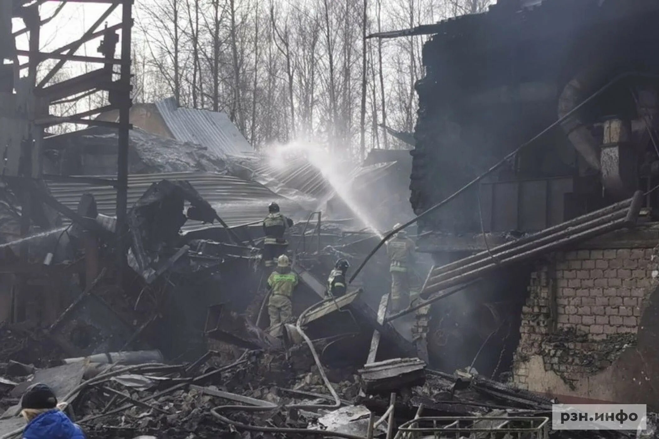 Взорвали завод в липецке. Взрыв в Лесном Рязанской области Шиловского района. Завод эластик Лесной Шиловского района. Взрыв в Лесном Рязанской области Шиловского района на заводе. Завод эластик Рязань.