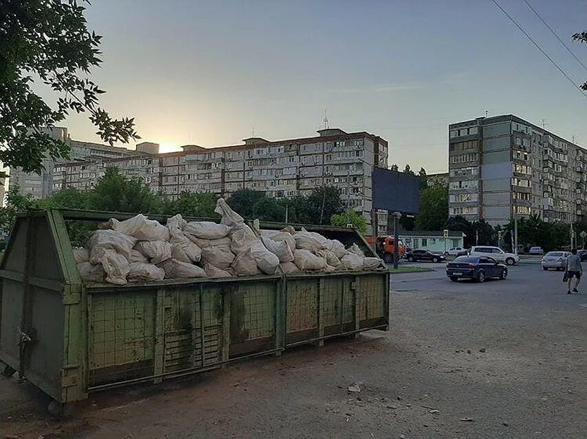 Работа чистый город ростов. Чистый город советский район ростов на дону. чистый город ростов-на-дону 2025. советский район ростов на дону. строительный мусор в городе.
