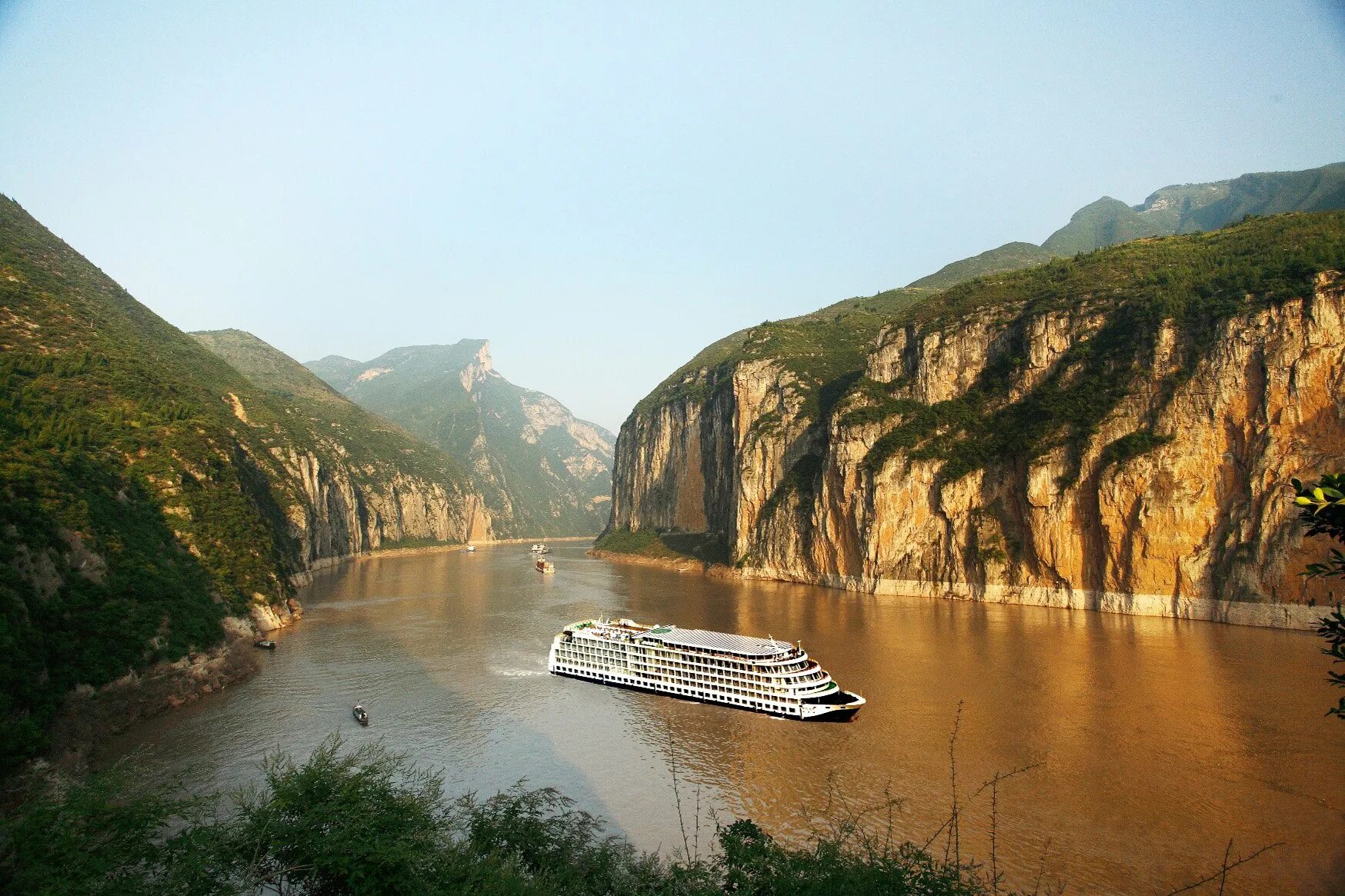 10 известных рек. Реки Хуанхэ и Янцзы. Янцзы река Янцзы. Янцзы Чанцзян река. Долина реки Янцзы.