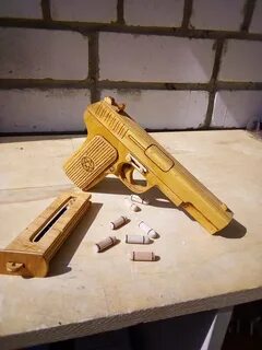 Стреляющие деревянные пистолеты