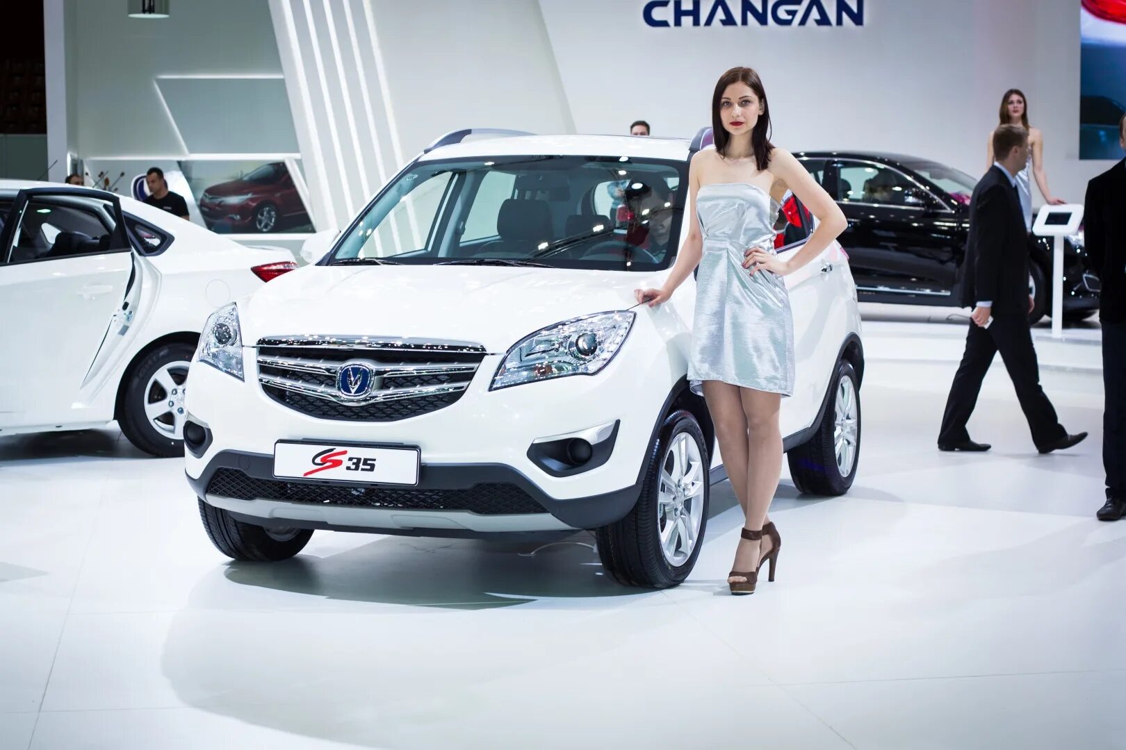 Купить чанган в туле. Машины Чанган Модельный ряд. Черри Чанган. Honda Changan. Чанган Автодилер.