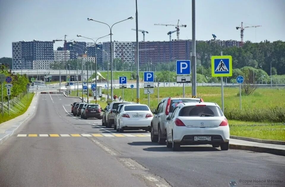 Парковка коммунарка. Больница 40 в Коммунарке парковка. Парковка в Коммунарке больнице. Парковка ГКБ Коммунарка. Парковка у больницы.