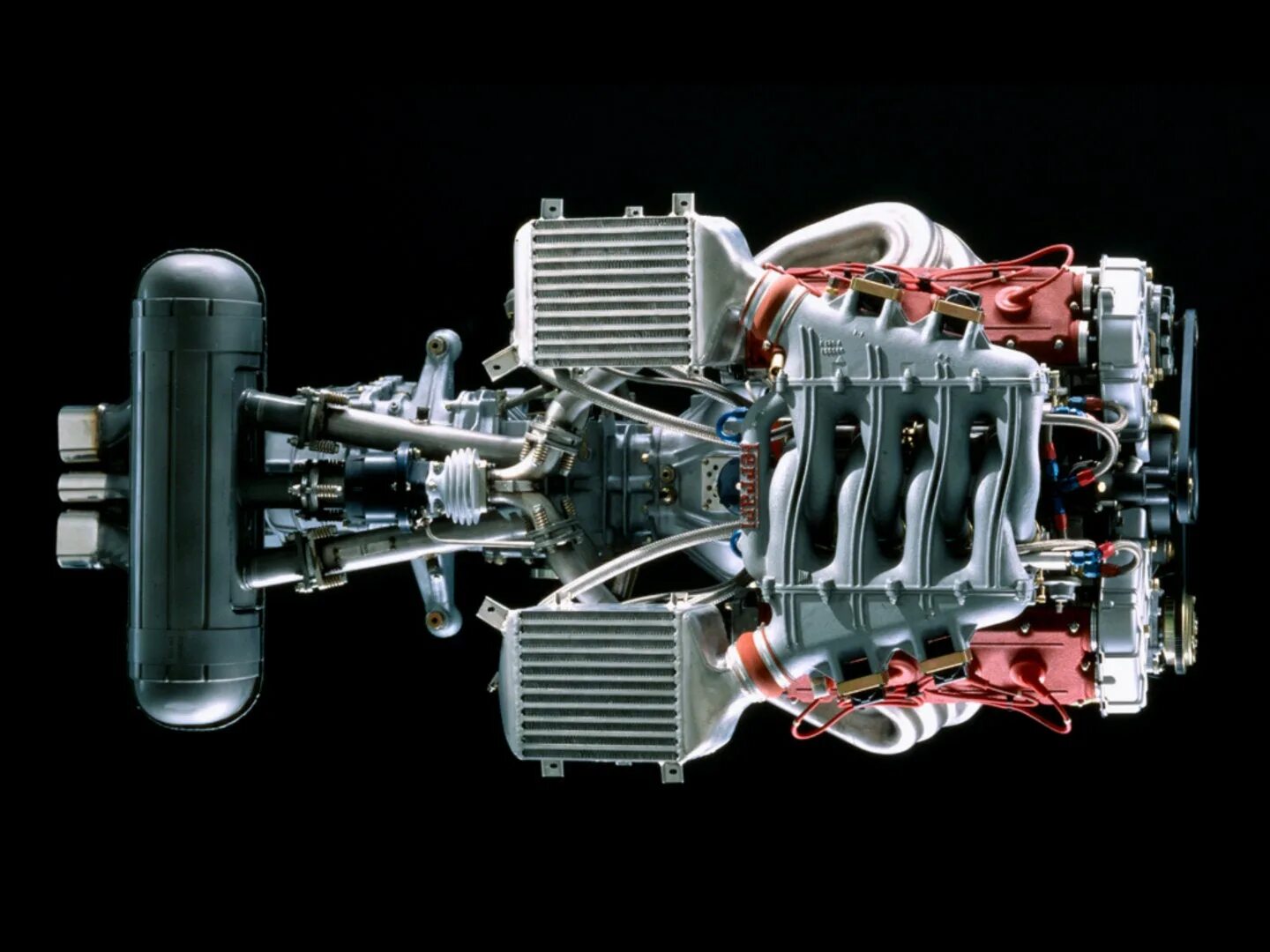 Мотор из какого металла. Ferrari f40 мотор. v8 битурбо феррари. f40 engine. подвеска феррари f40.