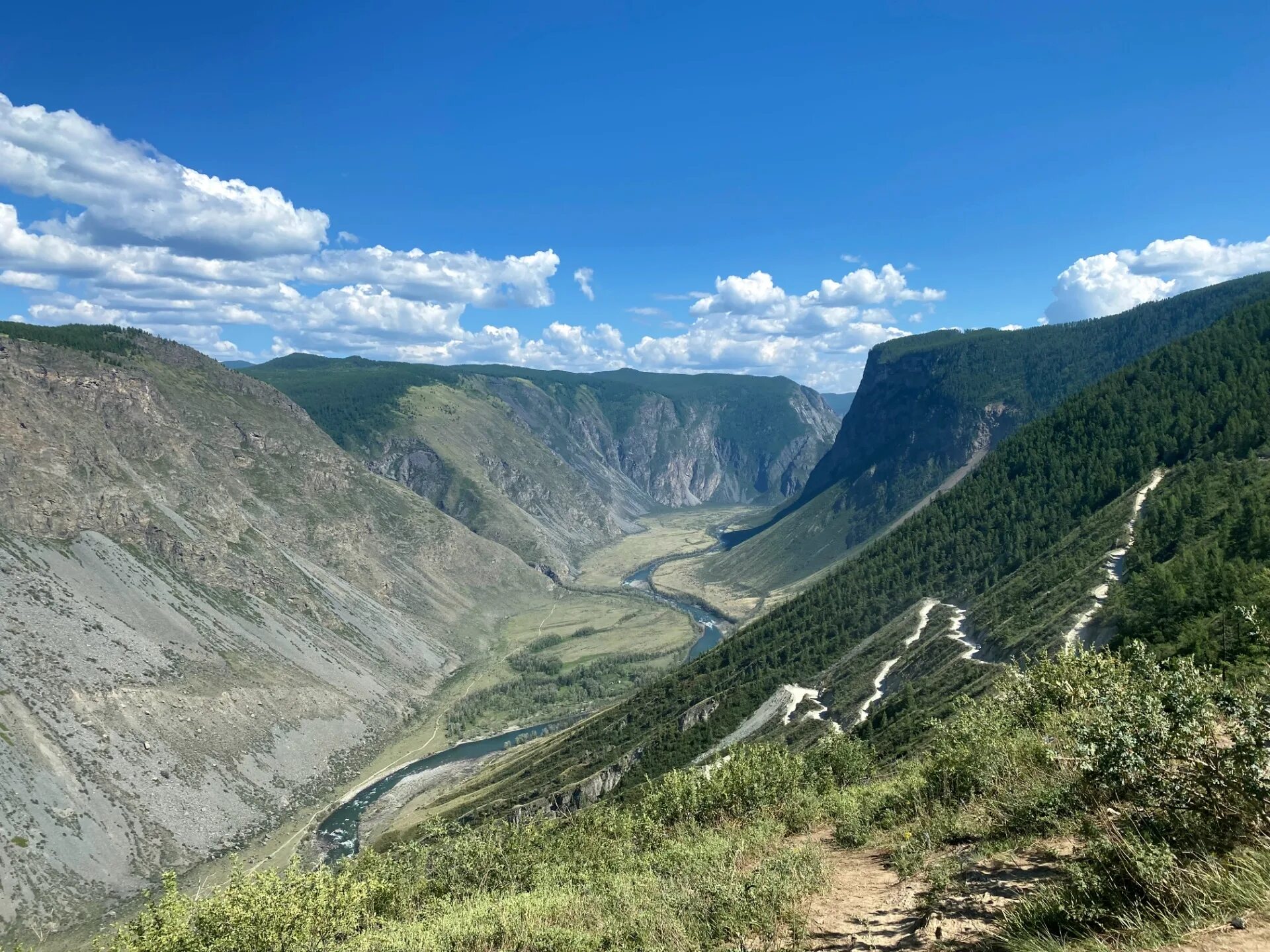 Дорога на марс горный алтай из акташа. Село акташ горный алтай. Гора акташ. Акташ узбекистан. Озеро горы горный алтай акташ.
