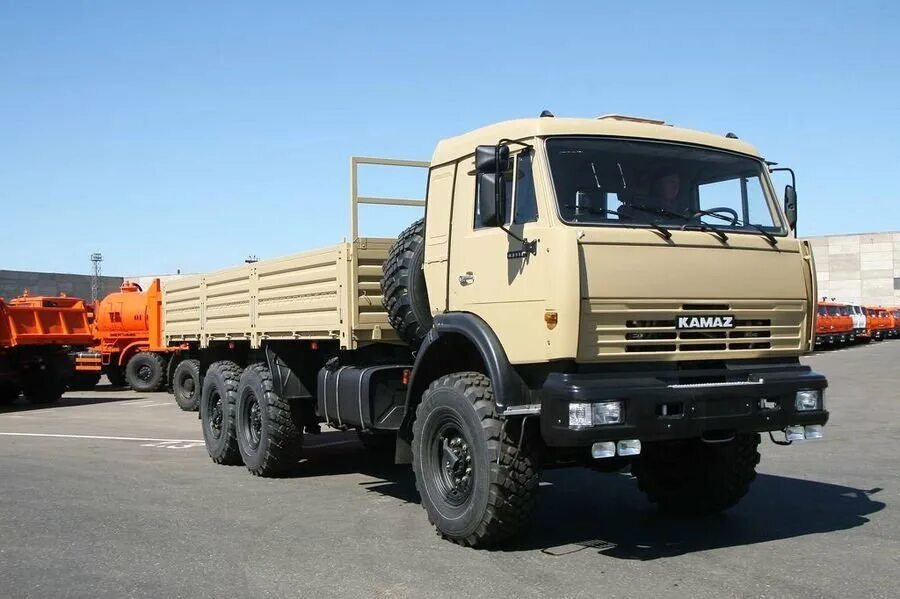 КАМАЗ 43118 4310. КАМАЗ 43118. КАМАЗ-43118 6x6. КАМАЗ 43118 самосвал военный. Камаз удлиненный