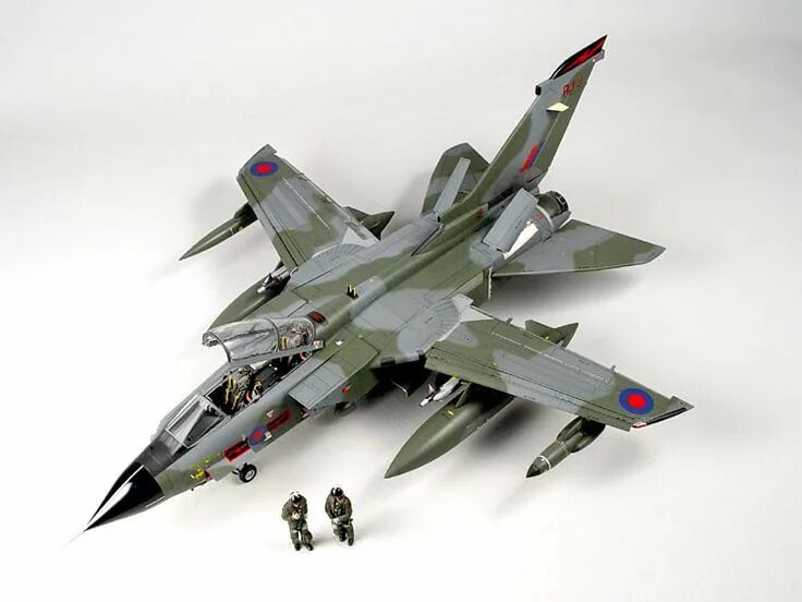 Tornado gr1 Raf. Tornado gr1 Revell 1/32. Tornado gr.1. Модели истребителей 1/200.