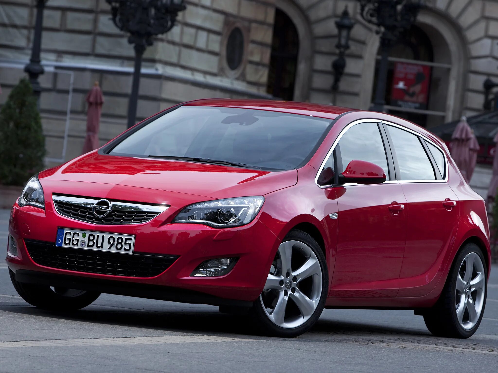 Купить опель нижний новгород. Opel Astra j 2009. Opel Astra j (2009—2012). Opel Astra Hatchback.