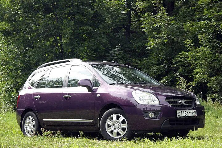 Kia carens 2006. Киа Каренс 2006. Киа Каренс 1 поколения. Kia Carens 2009 минивэн. Каренс 2002 год.