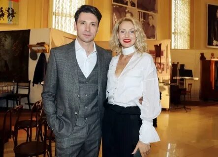 Сексуалды фотоны тауып, көрсетіңіз