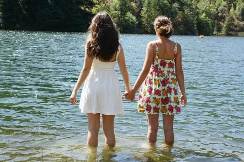 прогулка с сестрой. лето с сестрой 3. лето с сестрой 3. самые лучшие подруги. модные сестры.