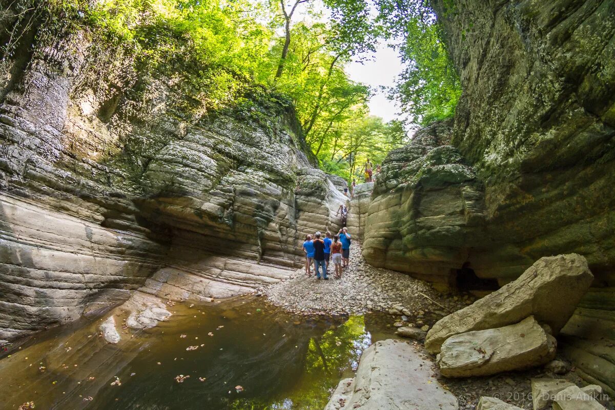 Водопад ущелье ведьм сочи. Агурское ущелье в сочи экскурсия. Мацеста ущелье агурское. Сочи агурские скалы. Агурское ущелье в сочи.