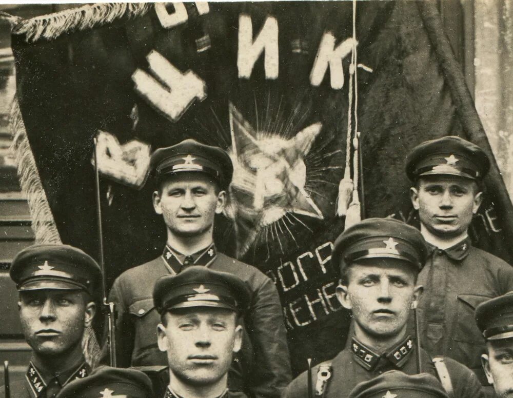 москва 1920 год. 14 корпус кремля москва. школа вцик. школа вцик. военная школа имени вцик в кремле.