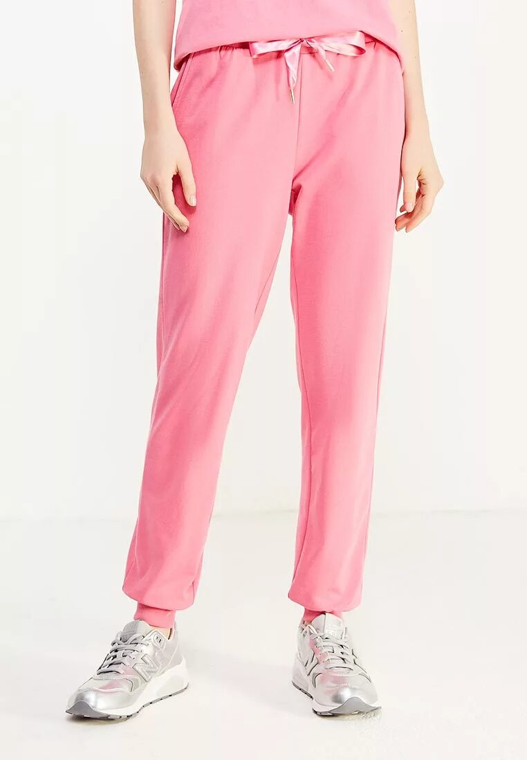 Розовое трико. Vero Moda штаны розовые. Vero Moda брюки атласные. Розовые спортивные брюки. Розовые брюки женские.