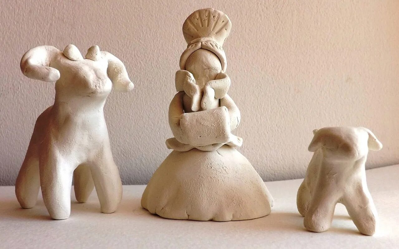 прикольные изделия из глины. статуэтки из глины. лепка из глины для детей. глина для лепки. лепим из глины.