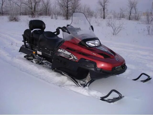 Куплю снегоход б у новосибирске. Ski Doo Expedition 800. BRP Expedition 800. Снегоход BRP Expedition se 1300. Снегоход Ski Doo 800 экспидишин.