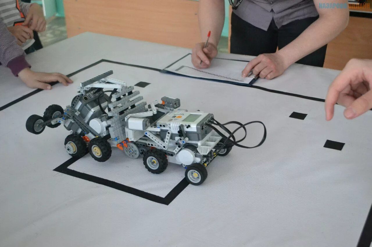 Инструкция по робототехнике. Робо сумо ev3. Робот сумо ev3. Робот сумо ev3 15 на 15.