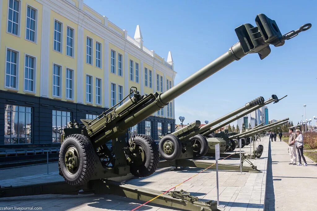 1915 г обуховского завода. 203-мм сау 2с7м малка. российский орудие. российский орудие. 305 мм гаубица бр-18.