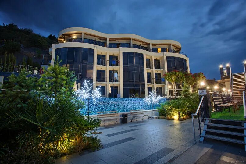 Sky mary откль. Скай маре алушта. Крым алушта порто маре. Скай маре. Скай маре.