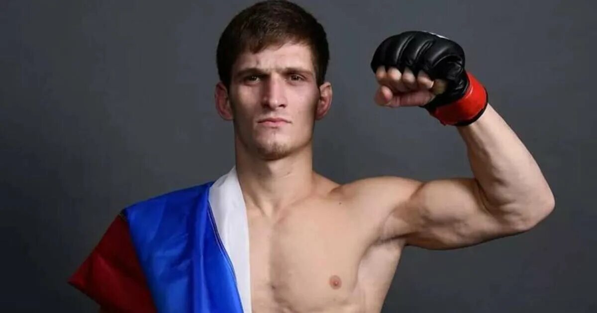 Муса евлоев греко-римская. Евлоев мовсар юфс. Мовсар евлоев. Мовсар гиланиевич. Евлоев.