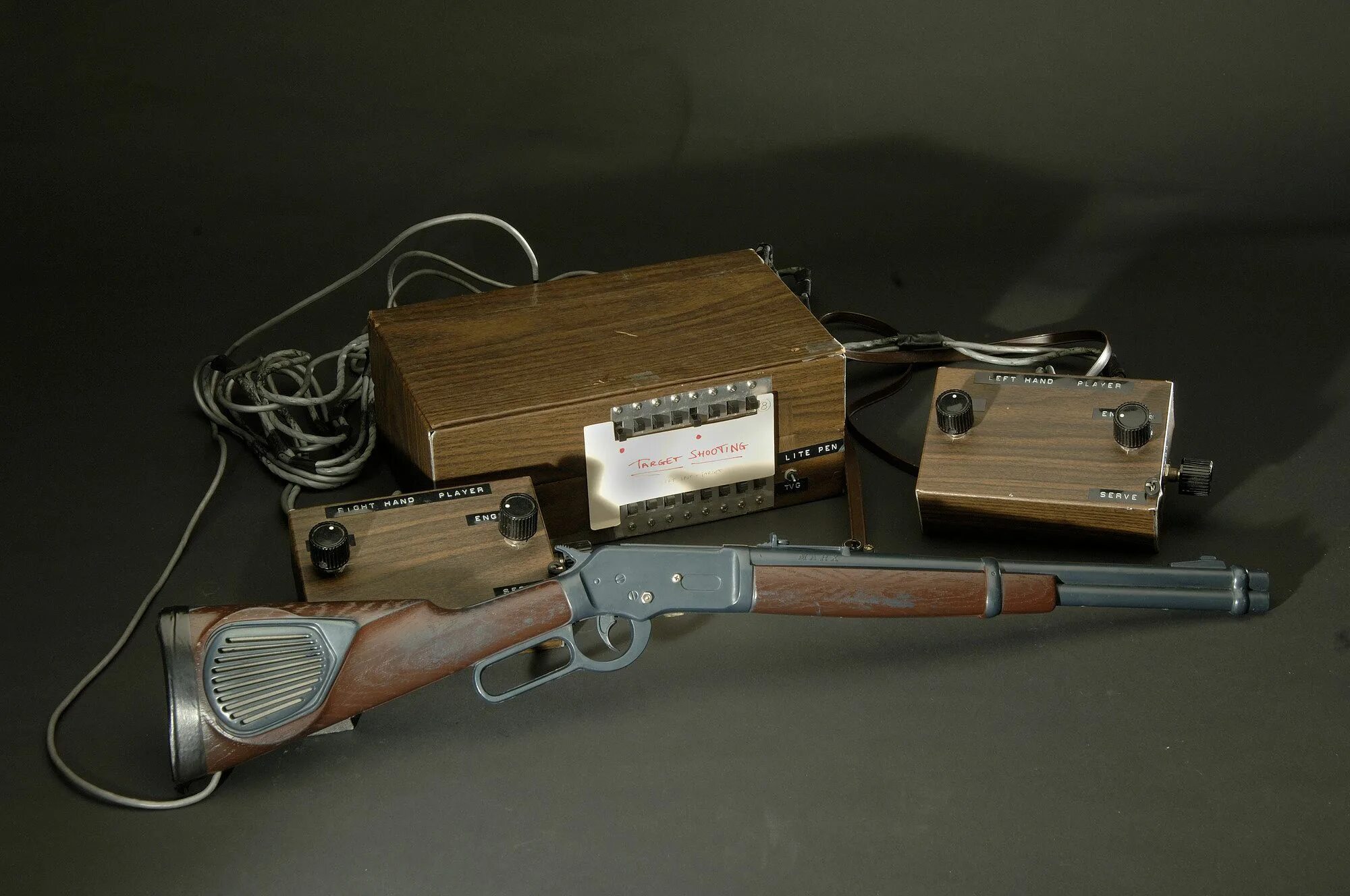 Brown Box 1967. Первая игровая консоль Brown Box. Brown Box (1967) консоль. Первая компьютерная игра Brown Box.