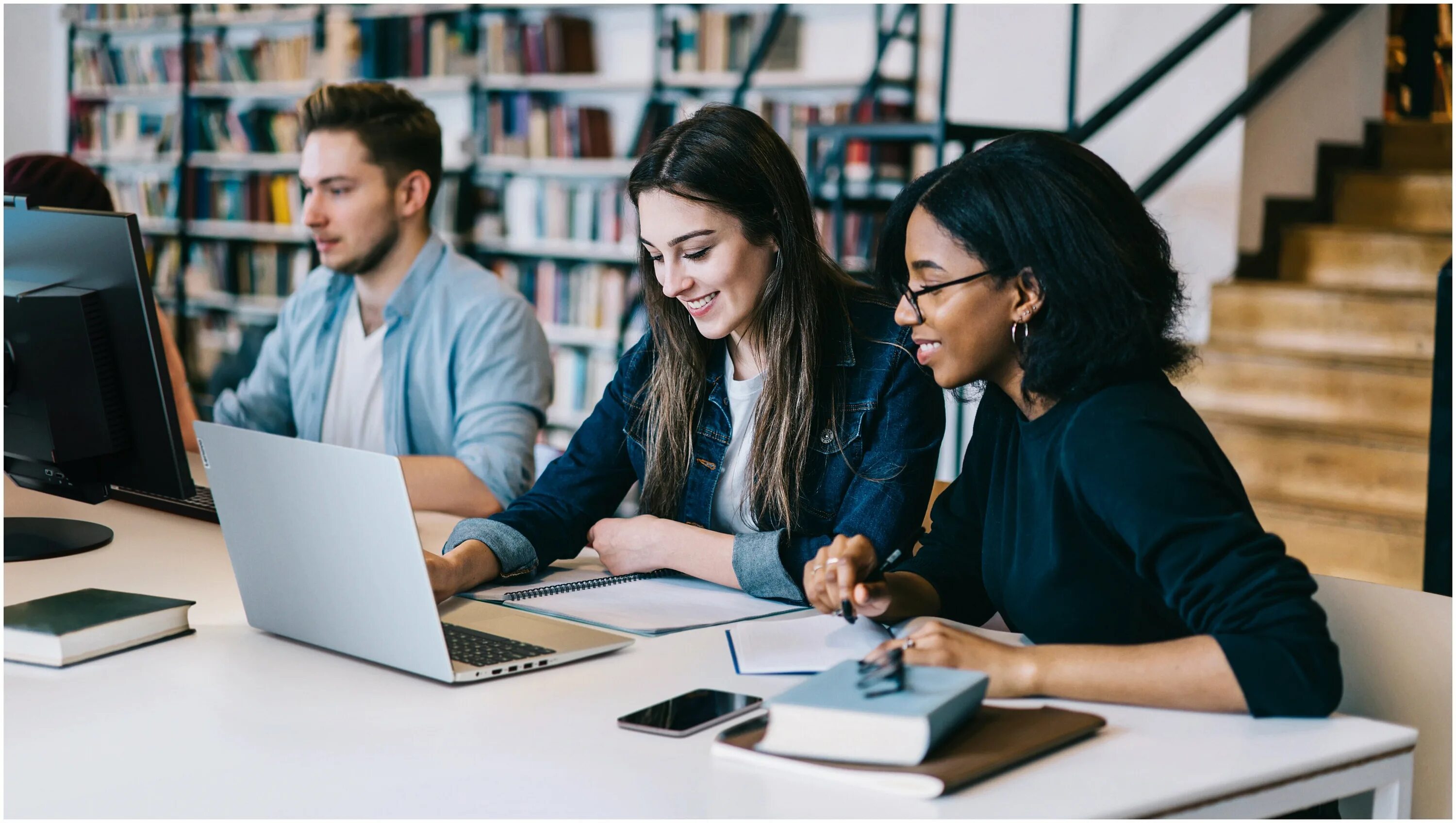 Listening to music in the library. Work while. Рабочий стол режиссера. Стресс картинки. Режиссер монтажа креатив.