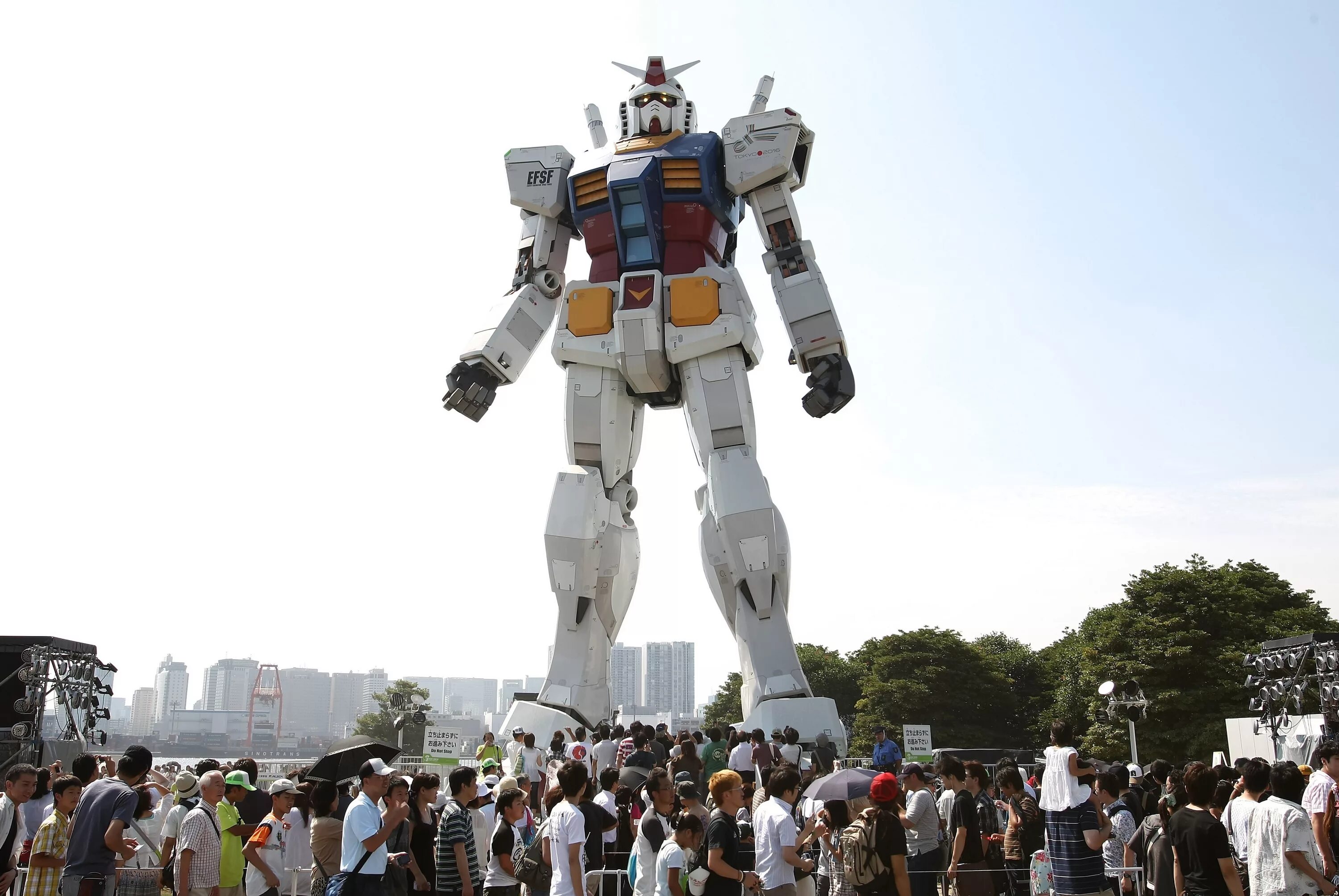 Куратас робот. Большой робот. Гигантский робот. Самый большой робот в мире. Покажи видео про роботов